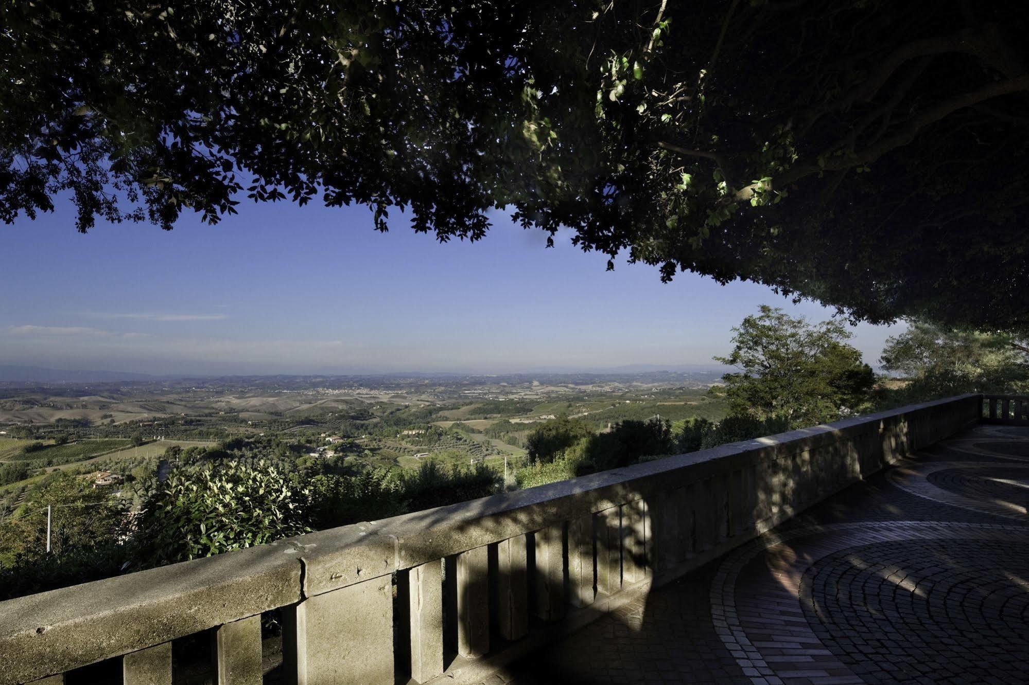 Unahotels Palazzo Mannaioni Toscana Montaione Exterior photo